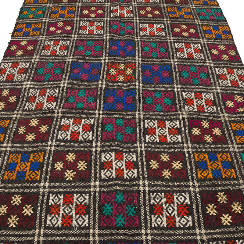 Vintage Anatolian Jijim Rug - 4' 8" x 9' 9" (56" x 117") - K0069603