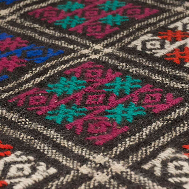 Vintage Anatolian Jijim Rug - 4' 8" x 9' 9" (56" x 117") - K0069603