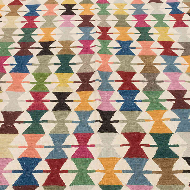 New Handwoven Turkish Kilim Rug - 5' 8" x 7' 10" (68" x 94") - K0070260