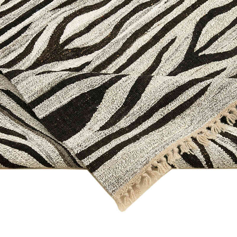 New Turkish Handwoven Kilim Rug - 8' 2" x 10' 8" (98" x 128") - K0070478