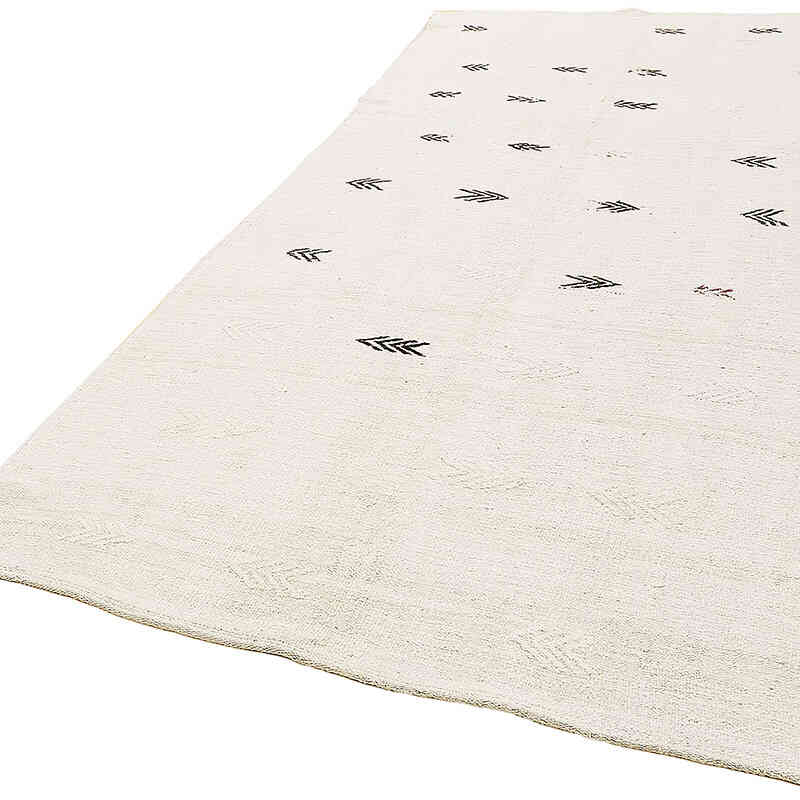 Vintage Anatolian Hemp Kilim Rug - 5' 10" x 11' 3" (70" x 135") - K0070614