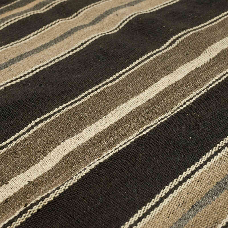 Vintage Anatolian Kilim Rug - 6' 7" x 7' 3" (79" x 87") - K0070702