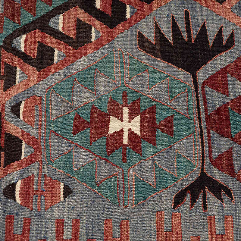 Vintage Esme Kilim Rug - 5' 4" x 10' 7" (64" x 127") - K0071064