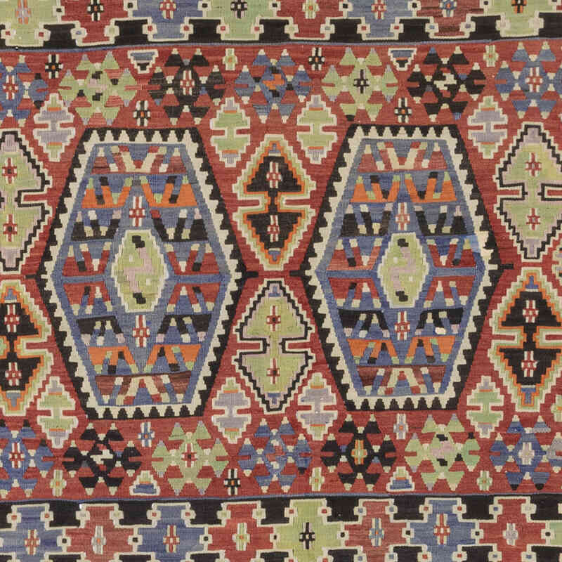Vintage Esme Kilim Rug - 5' 9" x 10' 1" (69" x 121") - K0071901