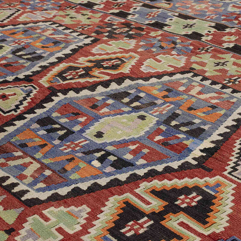 Vintage Esme Kilim Rug - 5' 9" x 10' 1" (69" x 121") - K0071901