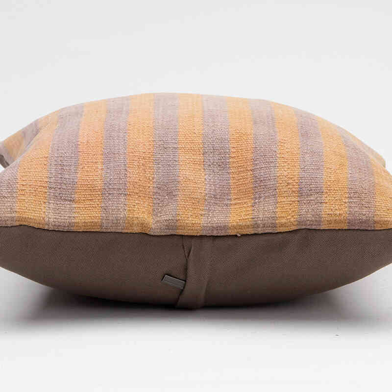 Kilim Pillow Cover - 1' 4" x 1' 4" (16" x 16") - K0072657