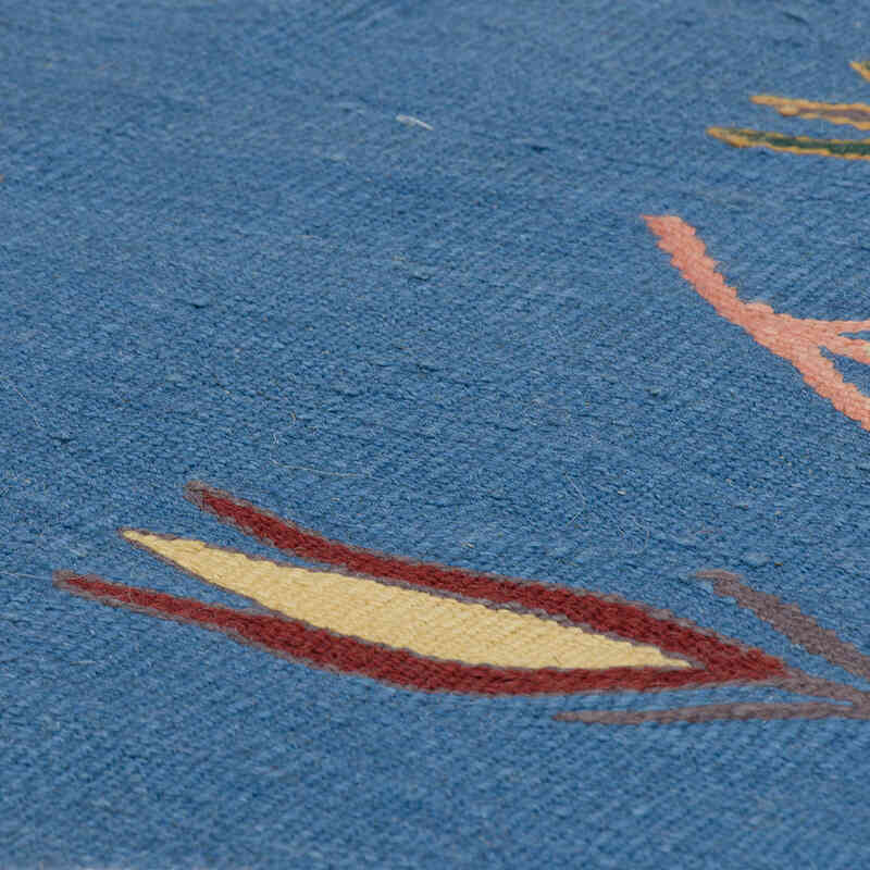 New Handwoven Turkish Kilim Rug - 5' 1" x 6' 9" (61" x 81") - K0072851