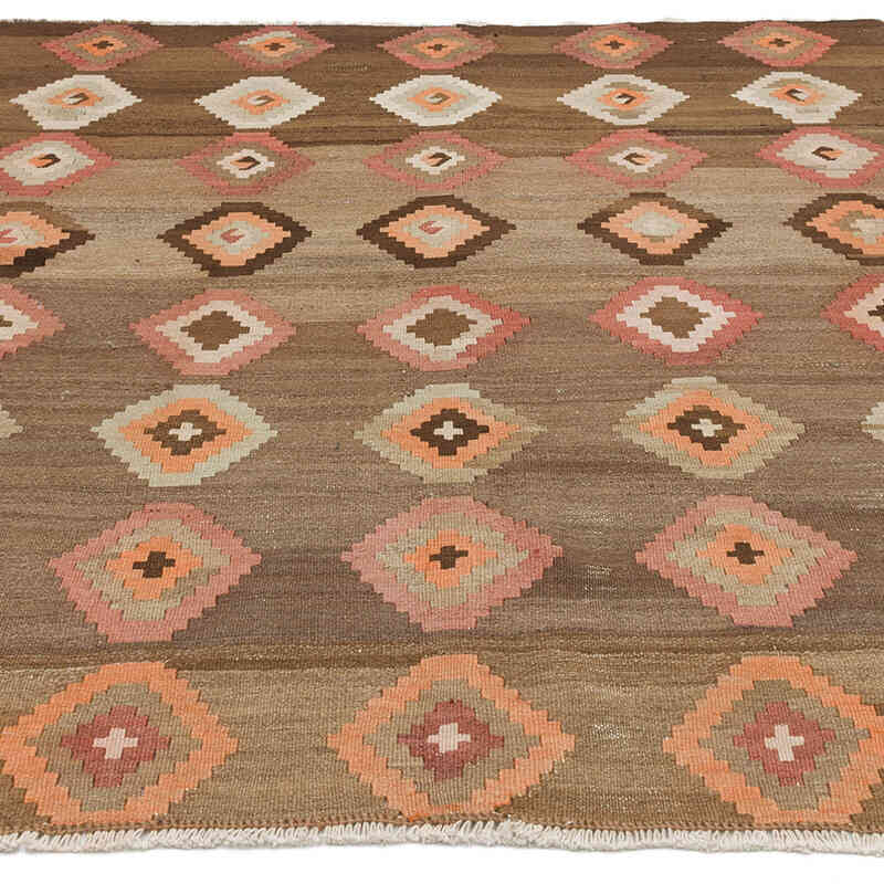 Vintage Turkish Kilim Rug - 5' 7" x 7'  (67" x 84") - K0072873