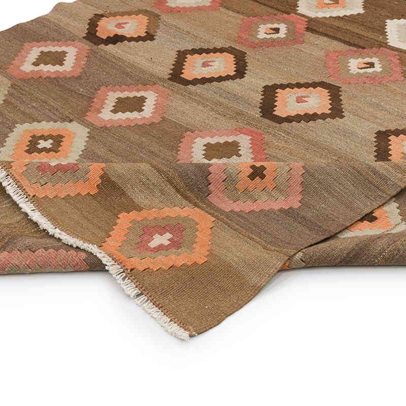 Vintage Turkish Kilim Rug - 5' 7" x 7'  (67" x 84") - K0072873
