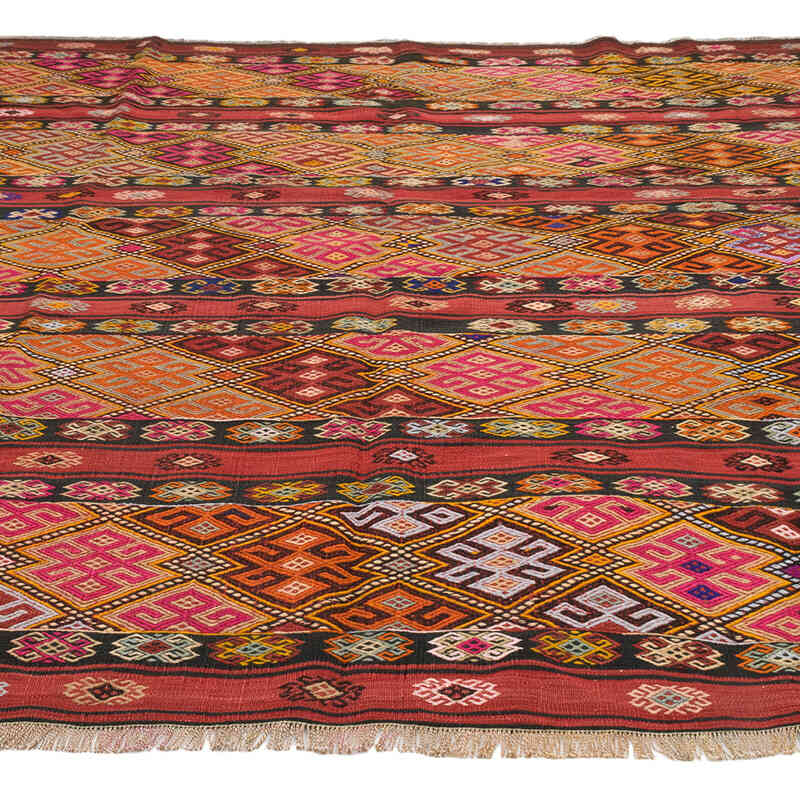 Vintage Artvin Kilim Rug - 7' 3" x 7' 9" (87" x 93") - K0074003