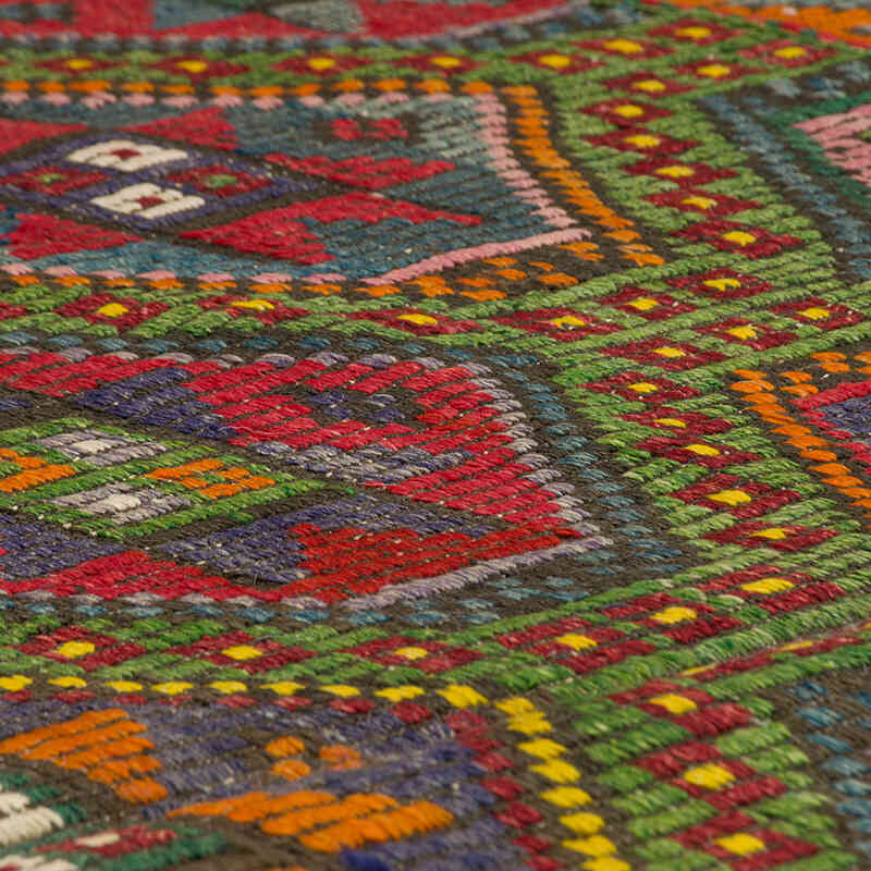Vintage Anatolian Jijim Rug - 6' 5" x 9' 10" (77" x 118") - K0074148