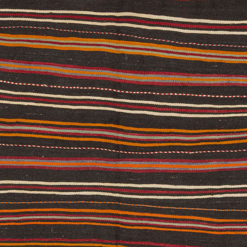 Vintage Anatolian Kilim Rug - 5' 9" x 10' 9" (69" x 129") - K0074648