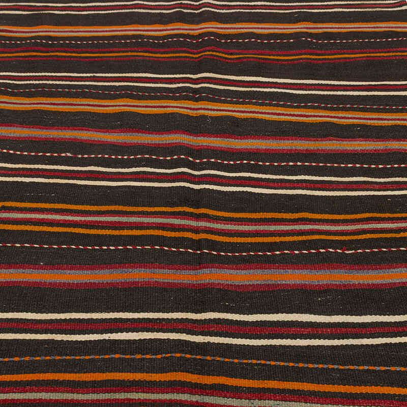 Vintage Anatolian Kilim Rug - 5' 9" x 10' 9" (69" x 129") - K0074648