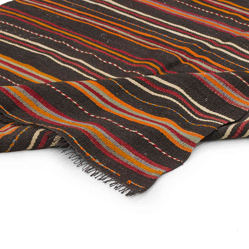 Vintage Anatolian Kilim Rug - 5' 9" x 10' 9" (69" x 129") - K0074648