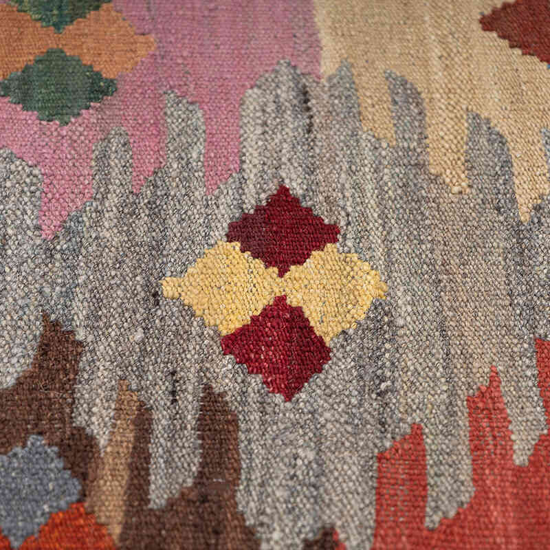 New Hand-Woven Kilim Rug - 4'  x 5' 11" (48" x 71") - K0074801