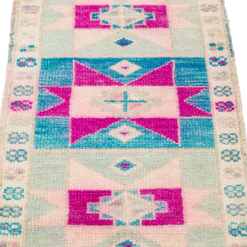 Vintage Turkish Hand-Knotted Rug - 1' 4" x 2' 8" (16" x 32") - K0074912