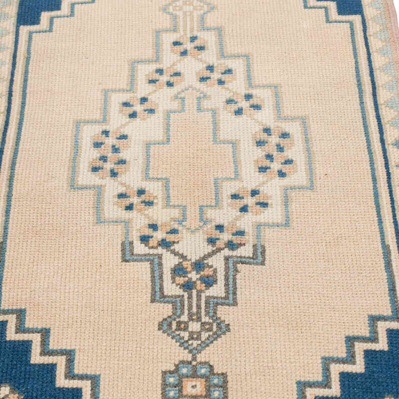 Vintage Turkish Hand-Knotted Rug - 2' 1" x 3' 6" (25" x 42") - K0075068