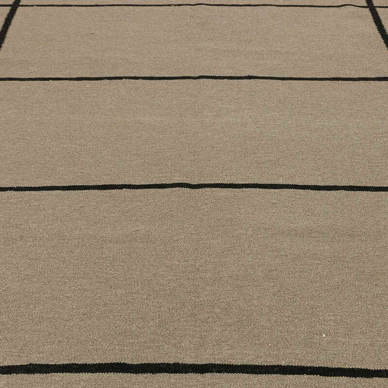 New Handwoven Turkish Kilim Rug - 7' 8" x 10' 9" (92" x 129") - K0075177