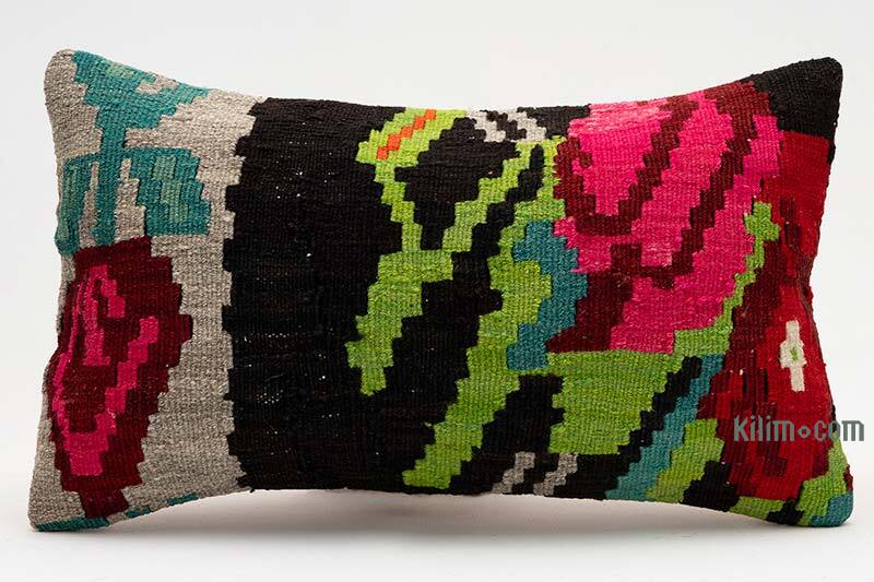 Kilim Pillow Cover - 1' 8" x 1'  (20" x 12") - K0075369
