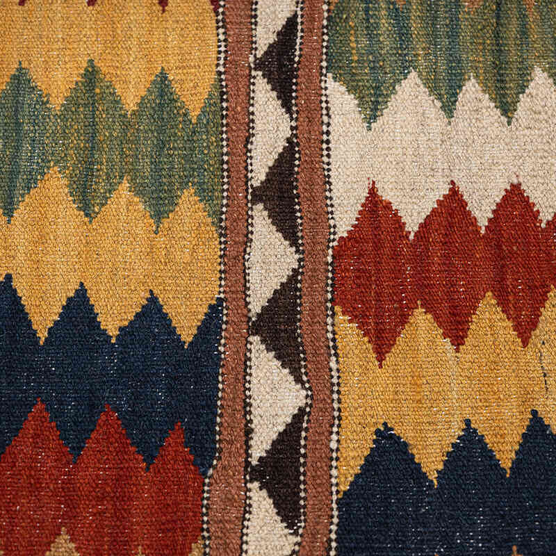 New Hand-Woven Kilim Rug - 5' 5" x 6' 4" (65" x 76") - K0075491