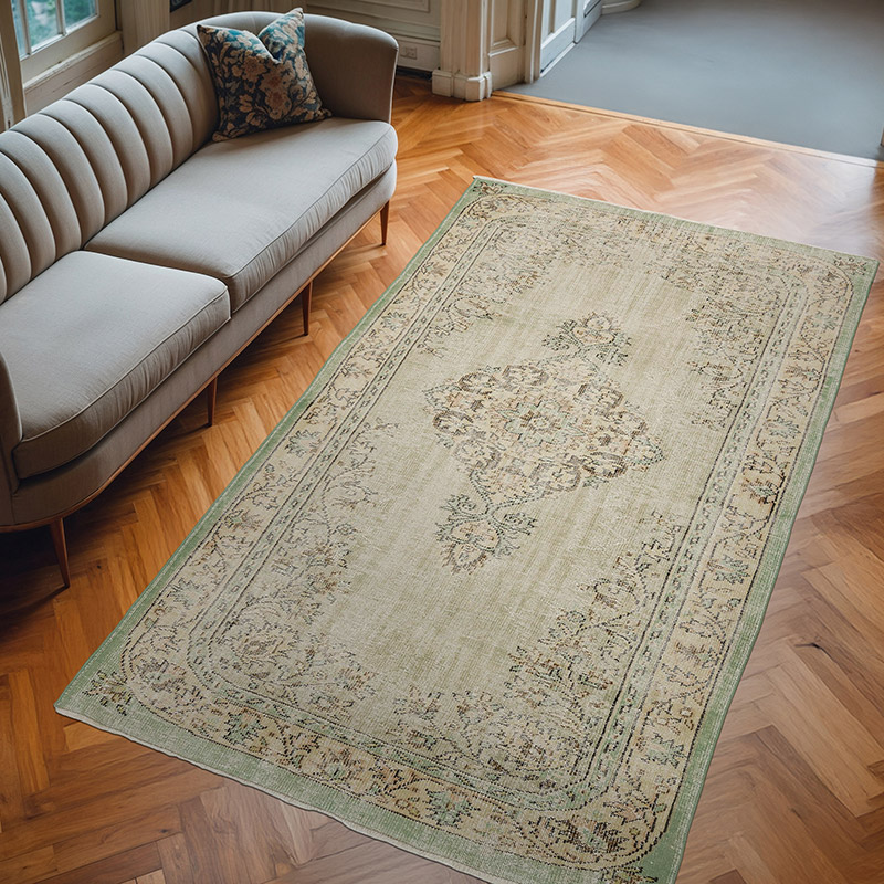 Vintage Turkish Hand-Knotted Rug - 5' 5" x 9' 3" (65" x 111") - K0075558