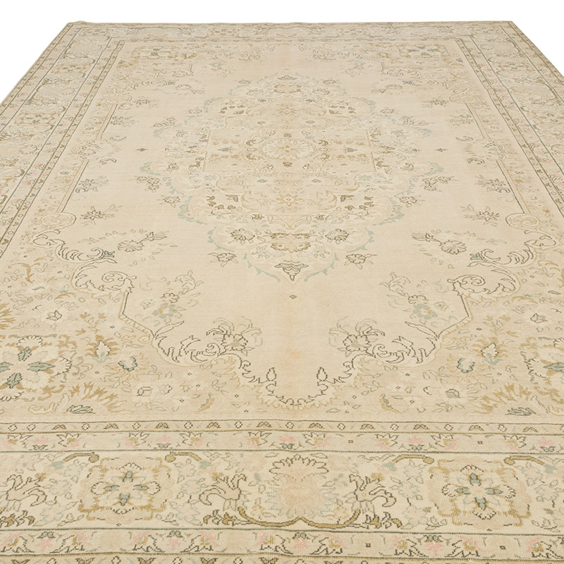Vintage Hand-Knotted Oriental Rug - 7' 1" x 10' 9" (85" x 129") - K0075731
