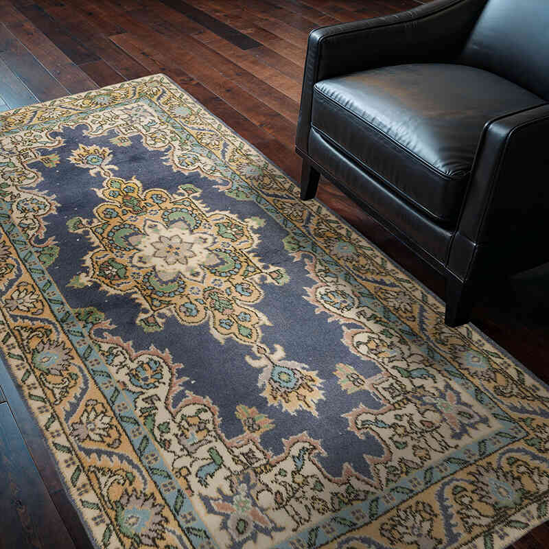 Vintage Turkish Hand-Knotted Rug - 3' 10" x 6' 11" (46" x 83") - K0075934