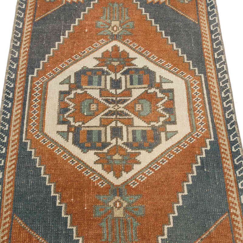 Vintage Turkish Hand-Knotted Rug - 1' 7" x 3' 2" (19" x 38") - K0076436