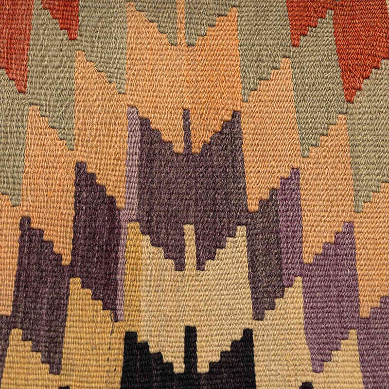 Vintage Mut Kilim Rug - 5' 4" x 8' 10" (64" x 106") - K0077705