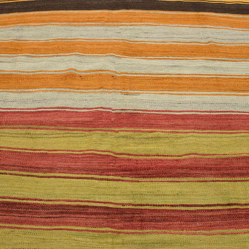 Vintage Turkish Kilim Rug - 5' 6" x 6' 5" (66" x 77") - K0077885