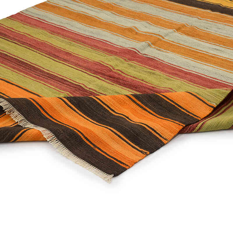 Vintage Turkish Kilim Rug - 5' 6" x 6' 5" (66" x 77") - K0077885