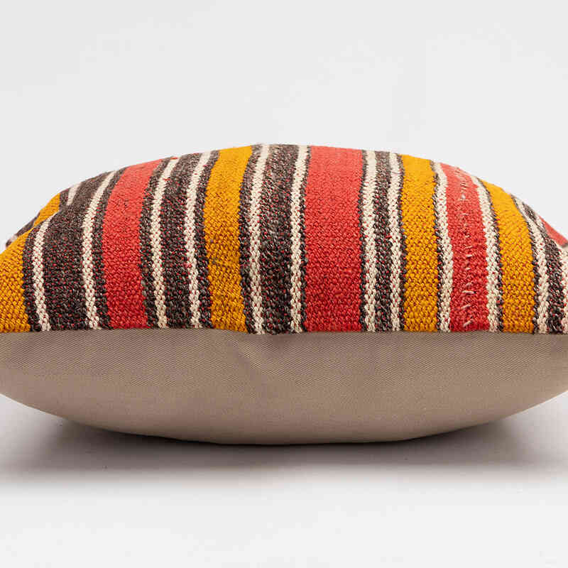 Kilim Pillow Cover - 1' 4" x 1' 4" (16" x 16") - K0078219