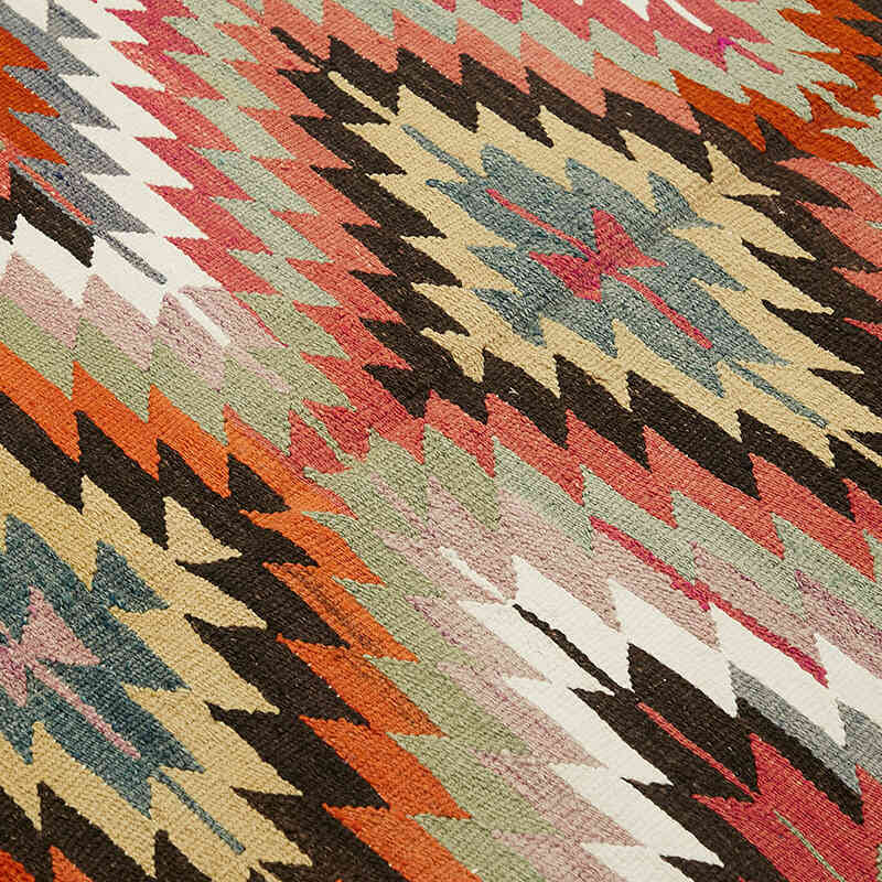 Vintage Anatolian Kilim Rug - 5' 7" x 7'  (67" x 84") - K0079088