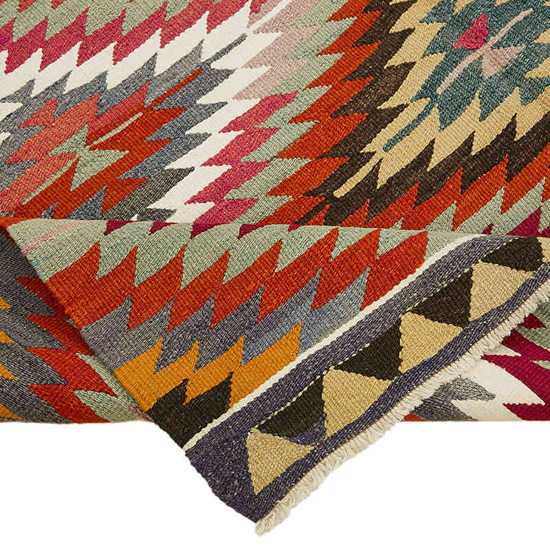 Vintage Anatolian Kilim Rug - 5' 7" x 7'  (67" x 84") - K0079088