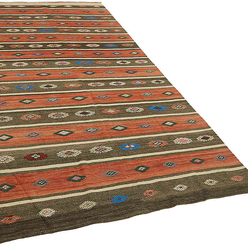 Vintage Anatolian Kilim Rug - 5' 7" x 11' 5" (67" x 137") - K0079104