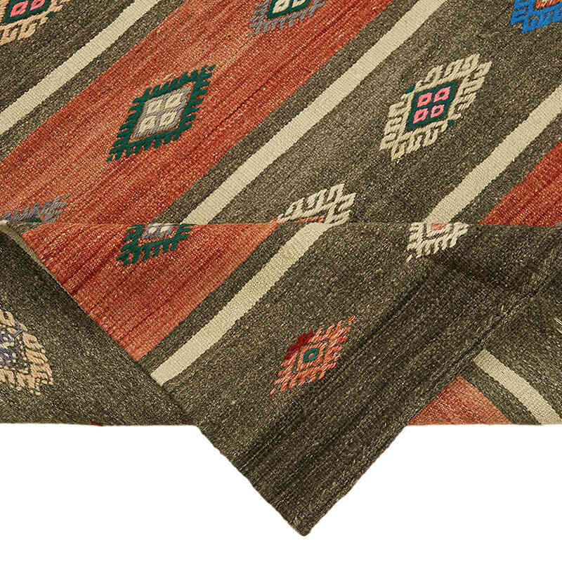 Vintage Anatolian Kilim Rug - 5' 7" x 11' 5" (67" x 137") - K0079104