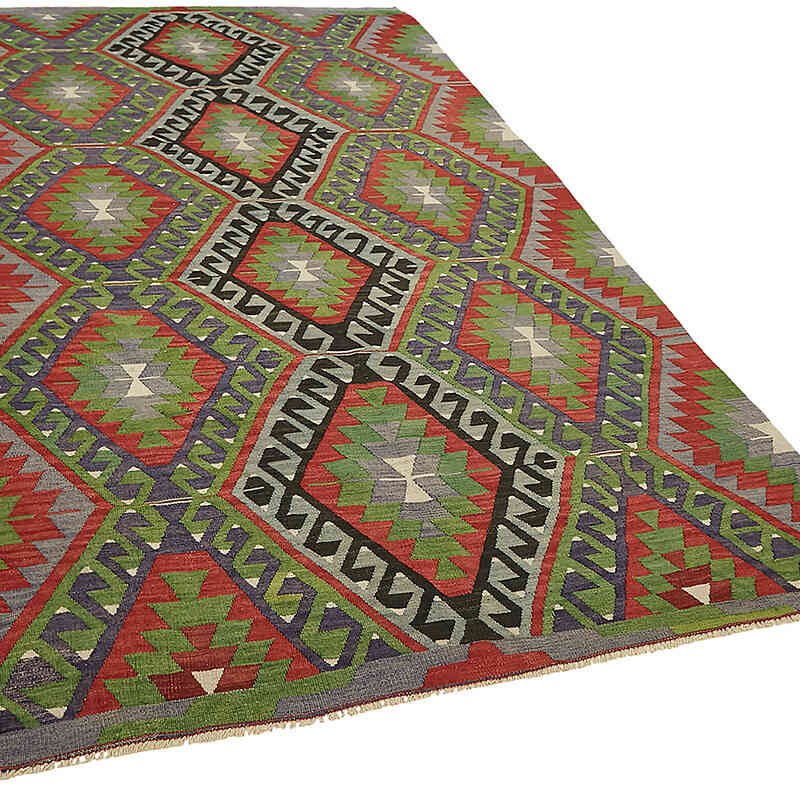 Vintage Anatolian Kilim Rug - 5' 9" x 9' 2" (69" x 110") - K0079113