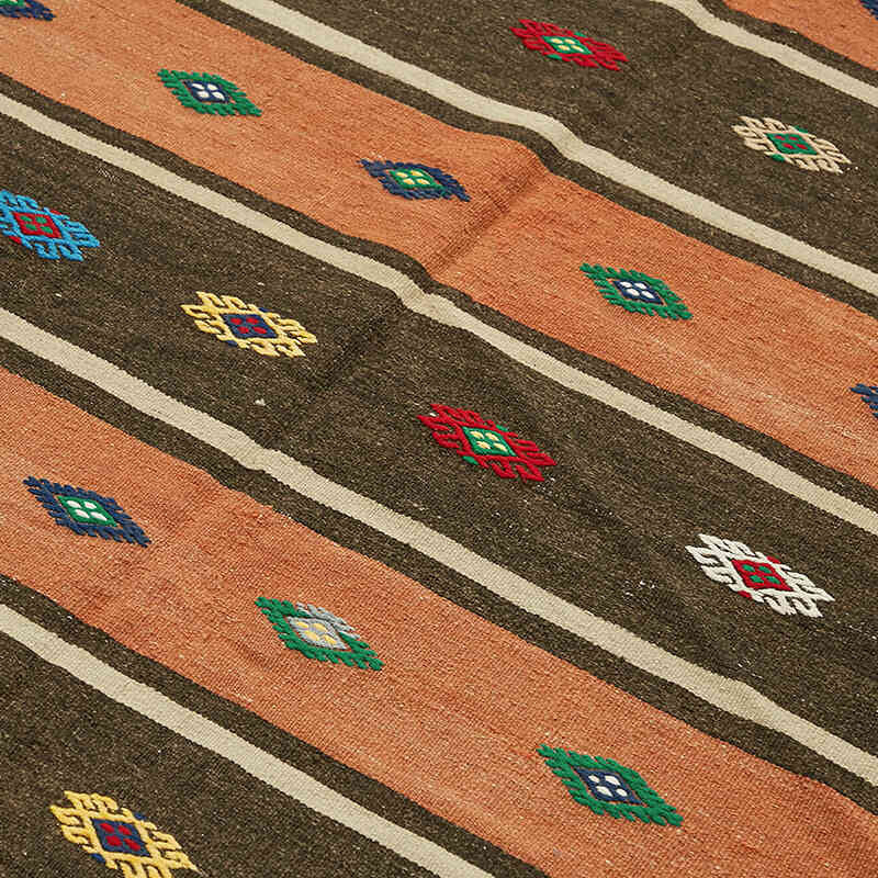 Vintage Anatolian Kilim Rug - 5' 8" x 10' 4" (68" x 124") - K0079124