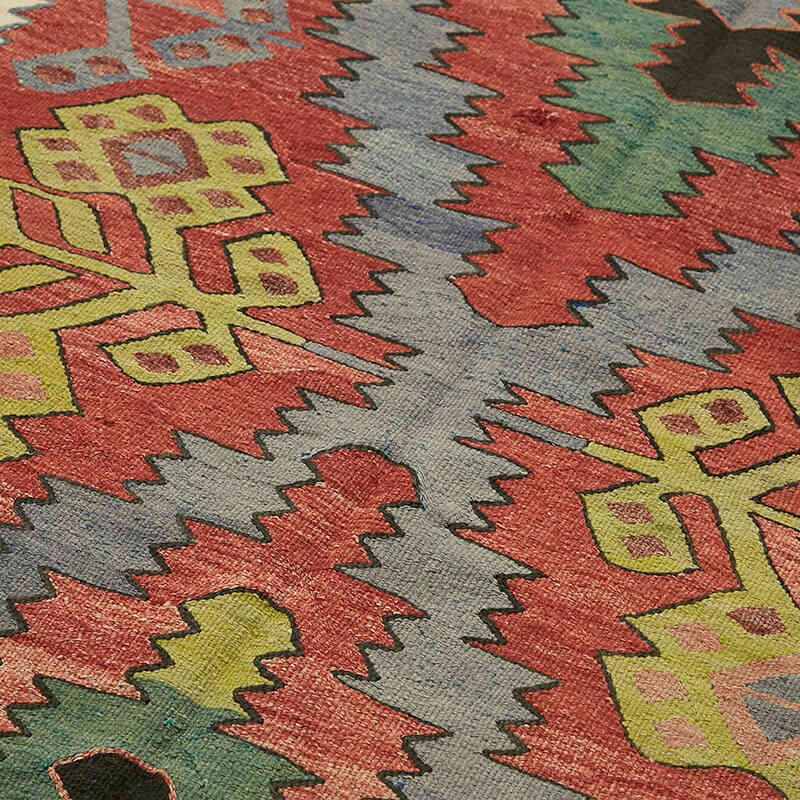 Vintage Anatolian Kilim Rug - 4' 8" x 9' 10" (56" x 118") - K0079135