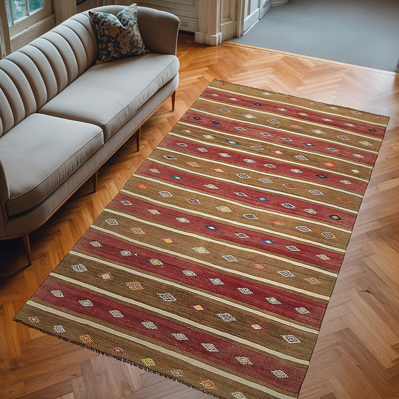 Vintage Anatolian Kilim Rug - 5' 6" x 9' 7" (66" x 115") - K0079159
