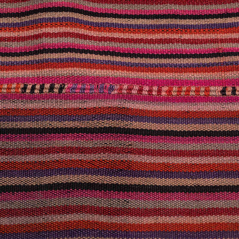 Vintage Anatolian Kilim Rug - 4' 8" x 8' 10" (56" x 106") - K0079287