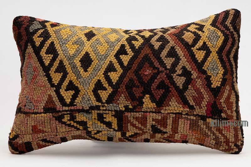Kilim Pillow Cover - 1' 8" x 1'  (20" x 12") - K0079360