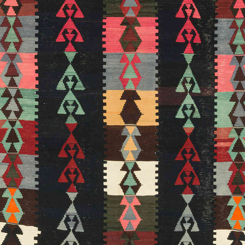 Vintage Karakecili Kilim Rug - 5' 11" x 8' 11" (71" x 107") - K0079442