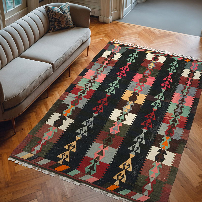 Vintage Karakecili Kilim Rug - 5' 11" x 8' 11" (71" x 107") - K0079442