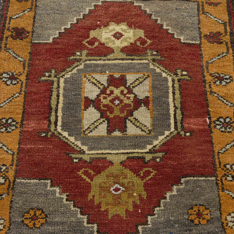Vintage Turkish Hand-Knotted Rug - 1' 9" x 2' 7" (21" x 31") - K0079535
