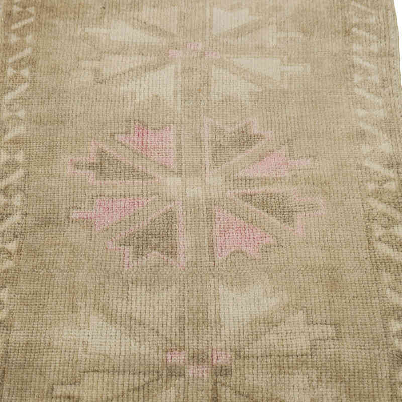 Vintage Turkish Hand-Knotted Rug - 1' 8" x 2' 7" (20" x 31") - K0079579