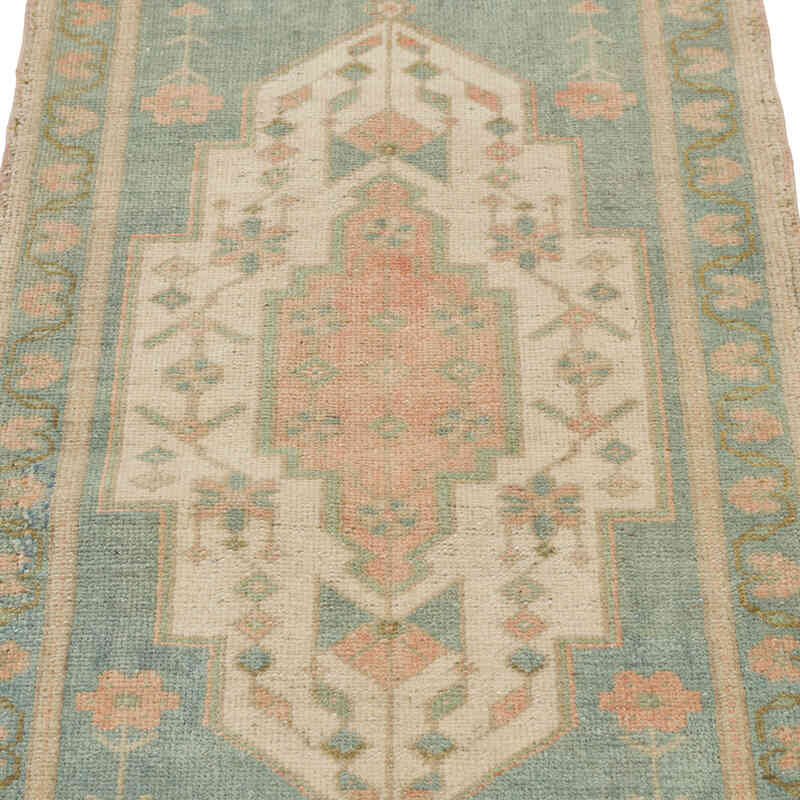 Vintage Turkish Hand-Knotted Rug - 1' 8" x 3' 4" (20" x 40") - K0080591