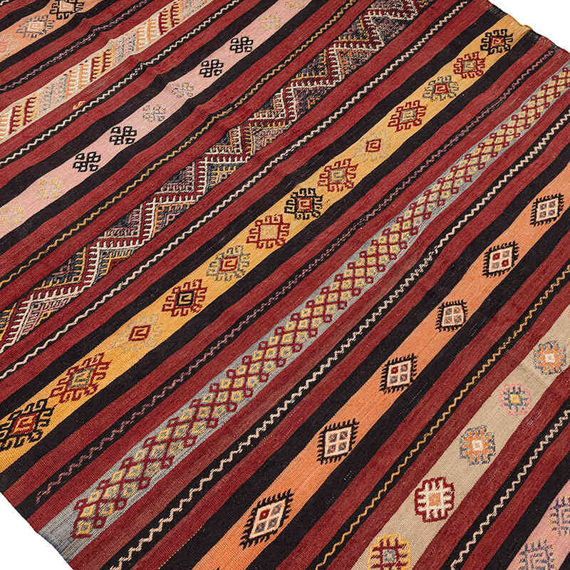 Vintage Sivas Kilim Rug - 5' 5" x 10' 1" (65" x 121") - K0080684
