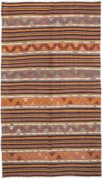 Vintage Denizli Kilim Rug - 5' 5" x 9' 7" (65" x 115")