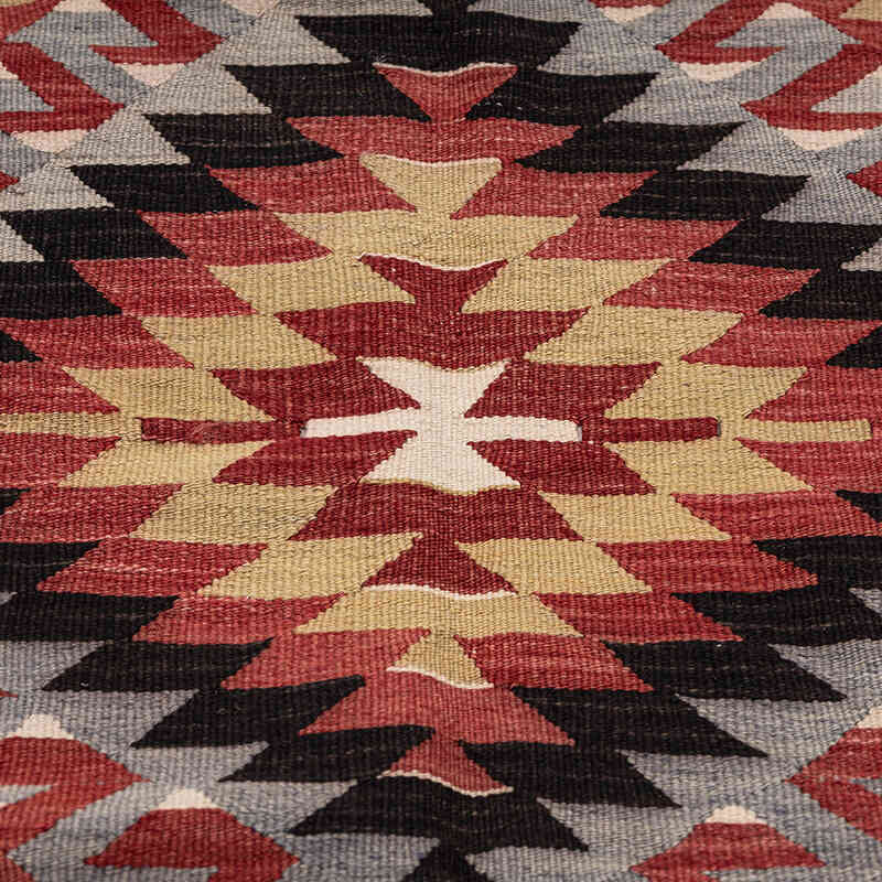 Vintage Oushak Kilim Rug - 5' 7" x 10' 8" (67" x 128") - K0080706